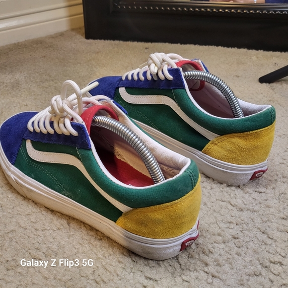 Vans Yacht Club Shoes - Picture 2 of 5